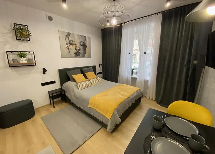 St. Cross Apartment